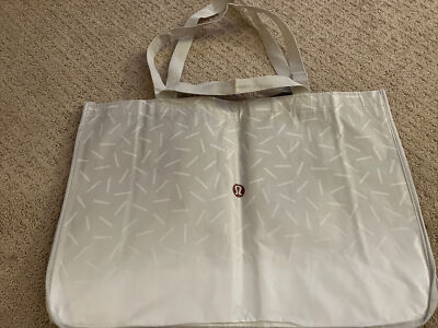 (新品)Lululemon ベージュ トートバッグ Amazon.co.jp: lululemon ショッピングランチジムトートバッグ