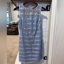Lauren Ralph Lauren Womens Size 4 light Blue Eyelet Overlay Sheath Dress. 1531