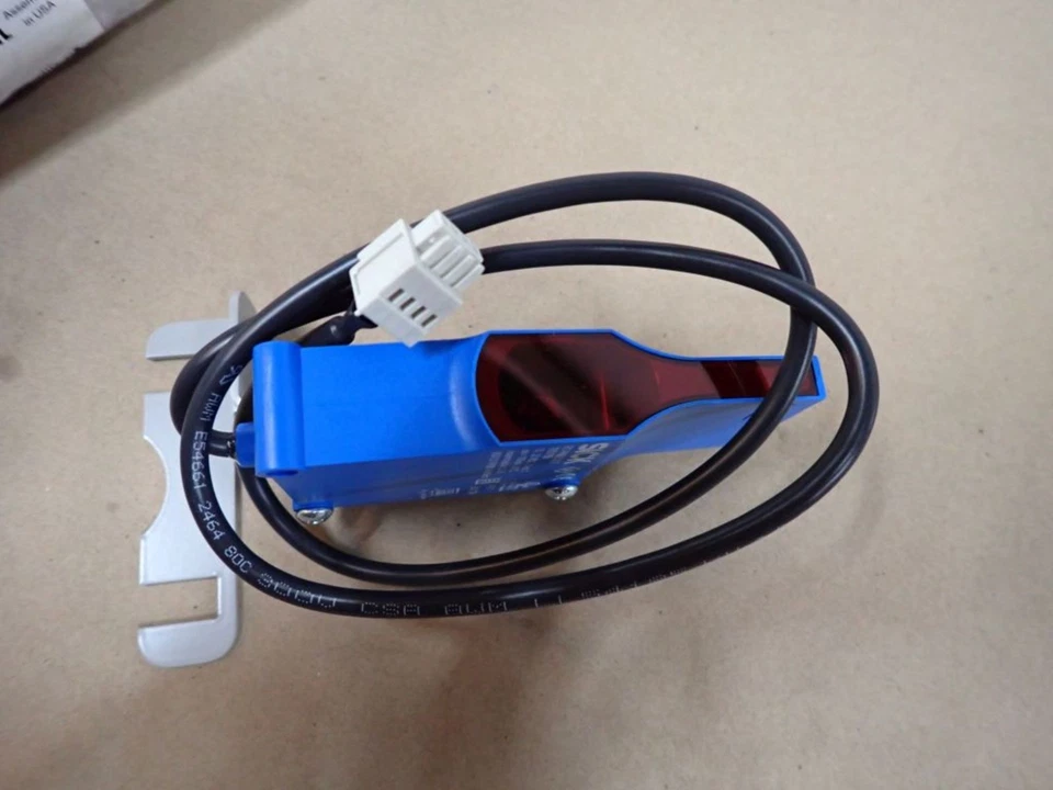SICK RT-P4000S02P02 Photoelectric Proximity Block Sensor 1063169 10-30VDC 100mA - Image 4 of 4
