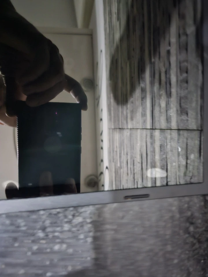 K385 ACER ASPIRE V3-572 PG TOUCH SCREEN ASSEMBLY Hinges Bezel Top Lid - Image 4 of 4