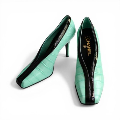 Chanel 26S Pumps Matthieu Blazy's Black/Green Crocodile Embossed Size 38 |  eBay