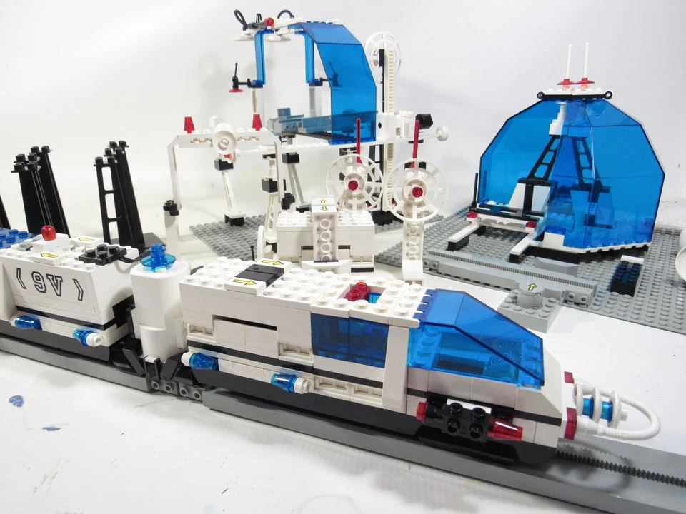 LEGO 6990 Monorail Futuron Transport System - 100% Complete w Box & Instructions - Image 3 of 4