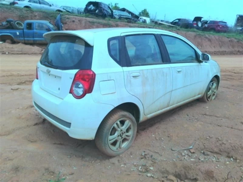 Front Bumper Hatchback With Fog Lamps Opt T96 Fits 09-11 Chevy Aveo OEM - Image 4 of 4