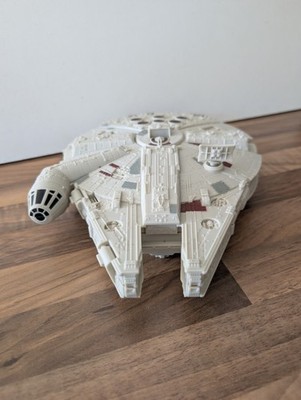 Star Wars Micro Machines Milleniun Falcon Transforming Playset
