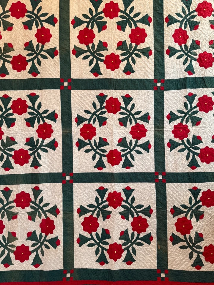 Gorgeous Handmade Antique Red & Green Rose of Sharon Appliqué Quilt 72"x80" WOW - Image 2 of 4