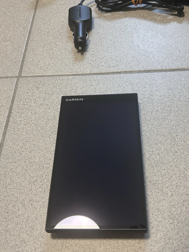 Garmin DriveSmart 61 LMT-S EU Mobiles Navigationsgerät - Schwarz (010-01681-12) - Bild 2 von 4