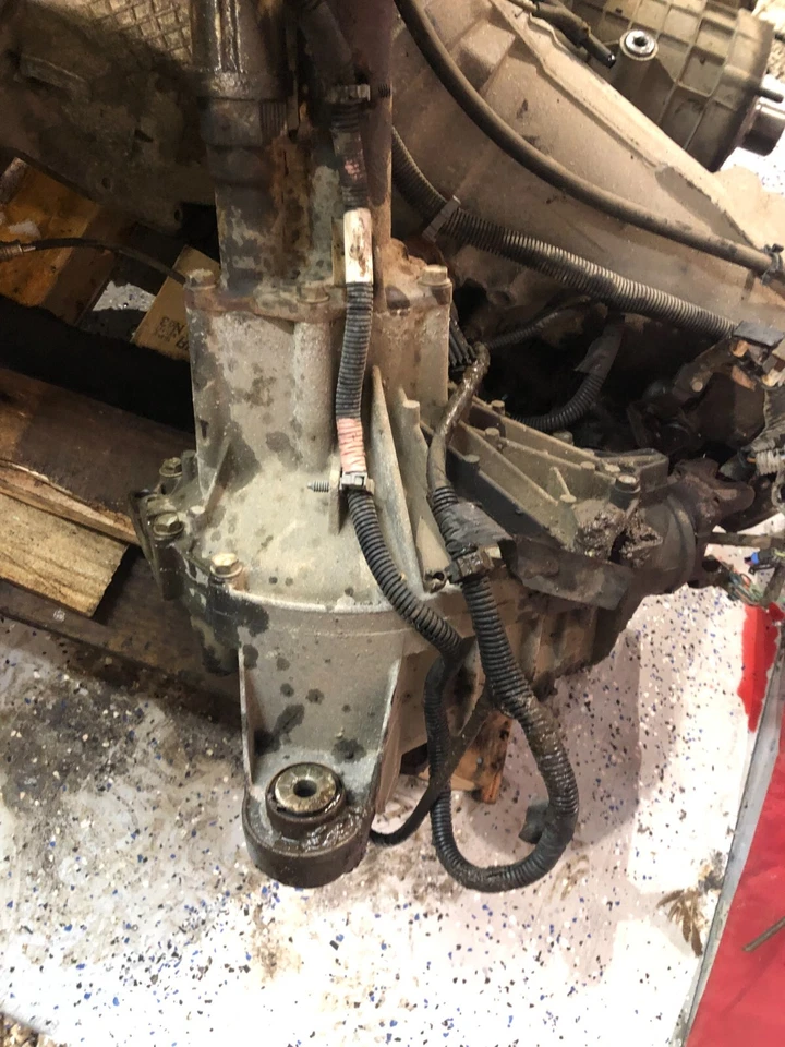 01-07 Chevrolet Silverdado 1500 HD 2500 HD 3.73 Front Carrier Assembly Oem - Image 4 of 4