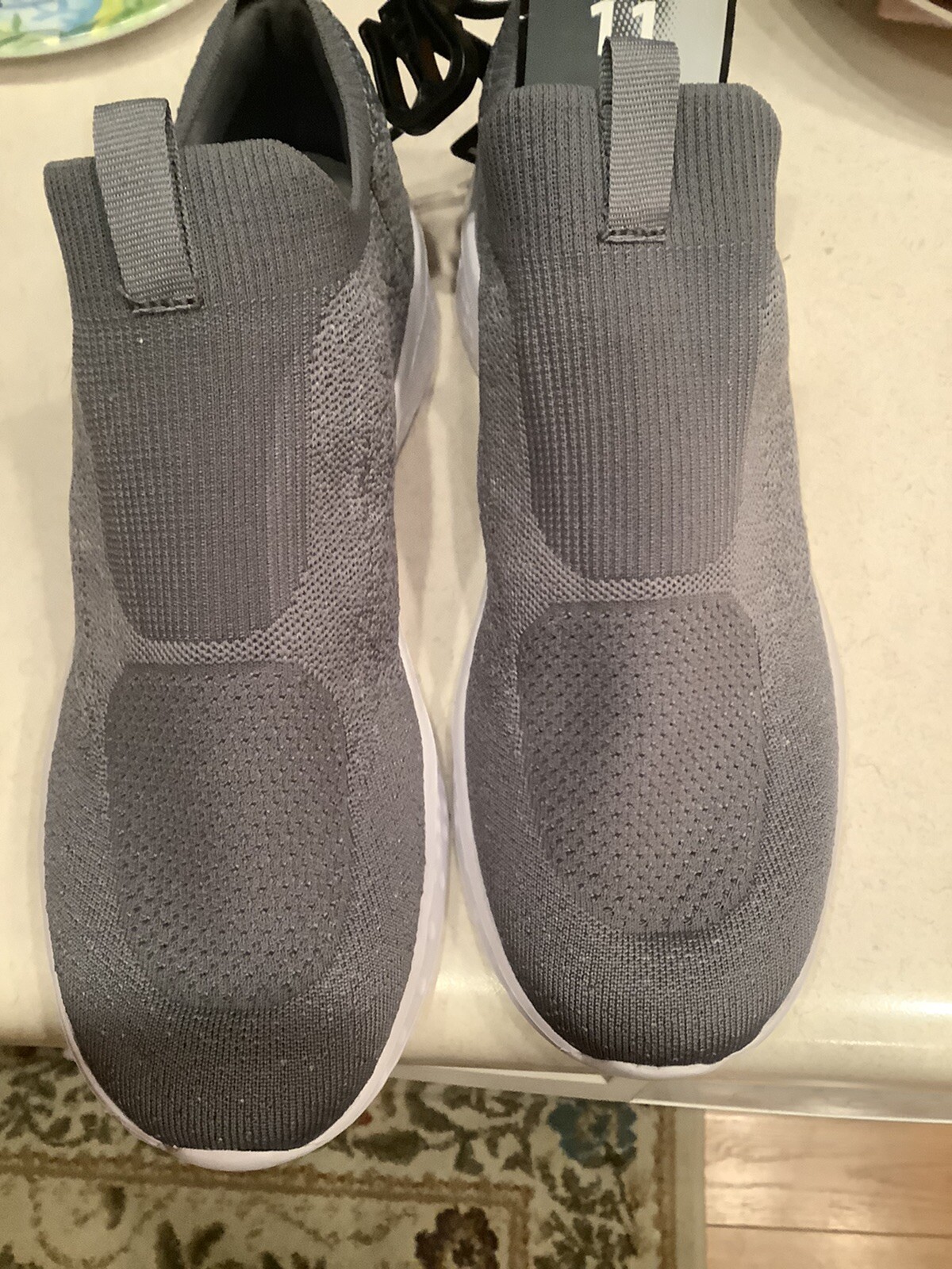 avia slip on tennis shoes