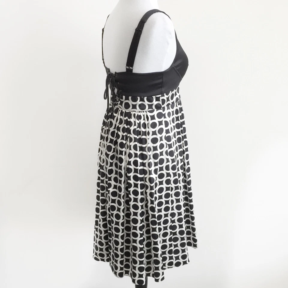 Vestido Arden B Geométrico Círculo Retro Estampado Mod Sexy Satén Babydoll Columpio S/M Foto 2 de 4