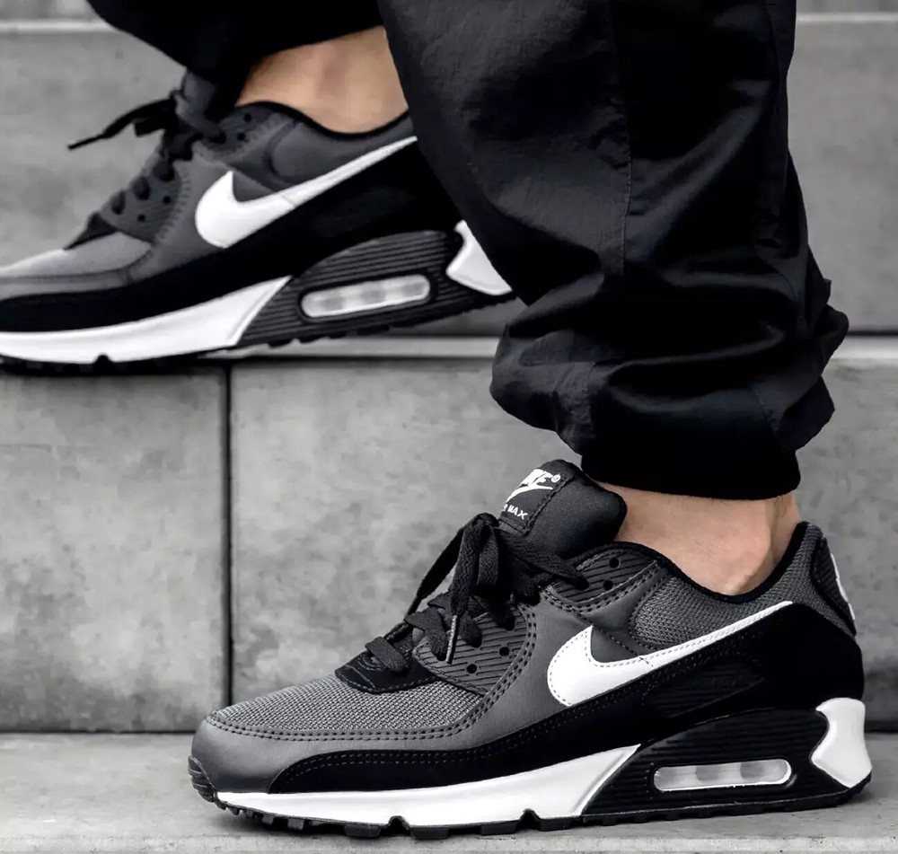New NIKE AIR MAX 90 Men's Casual Shoes IRON GREY DARK SMOKE US Size 9.5 NIB