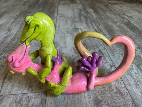 2007 Kitty’s Critters Love In Paradise Kissing Lizards Statue Figure