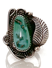 Beautiful VTG. Native American Green Turquoise Sterling Silver Ring Size 8 1/2