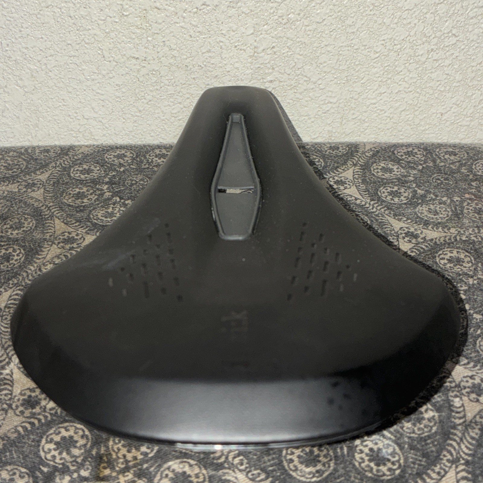 Fizik Terra Argo Saddle - Kium, 150mm, Black