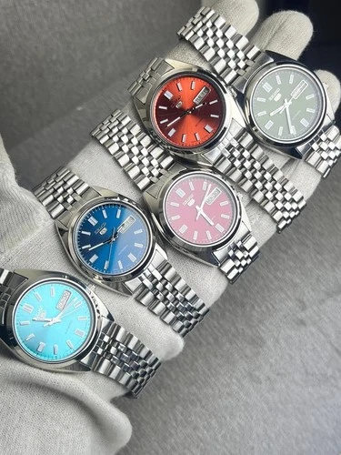 Vintage Lot Of 5 Seiko 5 Automatic Men's Watch Day/Date Japan