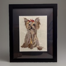 Cornice portafoto vintage Yorkie Yorkshire Terrier cucita a mano ricamo crewel Yorky