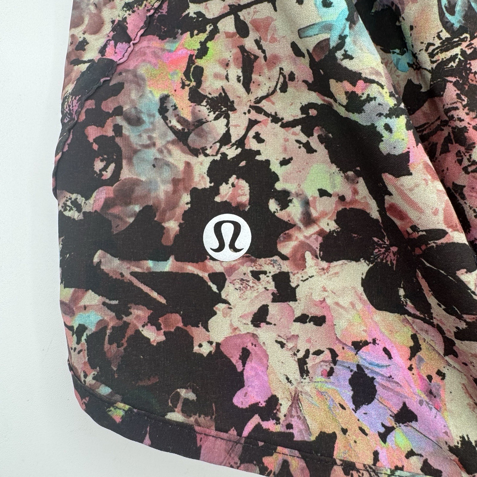 Lululemon Track That Mid Rise Running Shorts Wome… - image 1