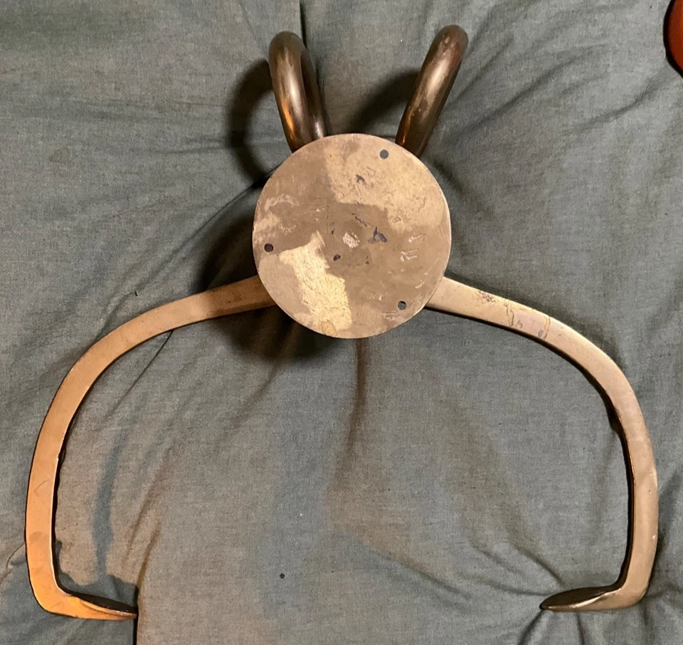 Vintage Solid Brass Wall Mount Ice Block Tongs Figurative Paper Towel Holder - Image 4 of 4