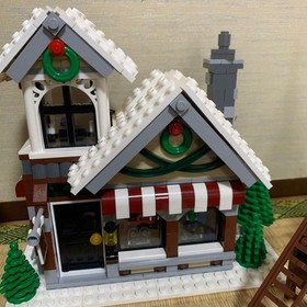 LEGO Creator Expert Winter Toy Shop 10249 In 2015 Used Retired Complete W/Manual