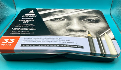Arteza  Pro Series Drawing Set of 33 pc|pz  #7393 (DAMAGE CASE)