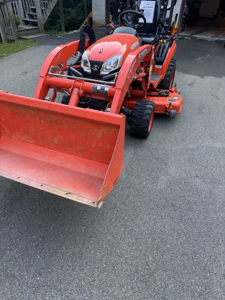 KUBOTA BX 2680 161 HOURS IN EXCELLENT SHAPE 60 INCH MOWING DECK LA344 LOADER - Image 2 of 4