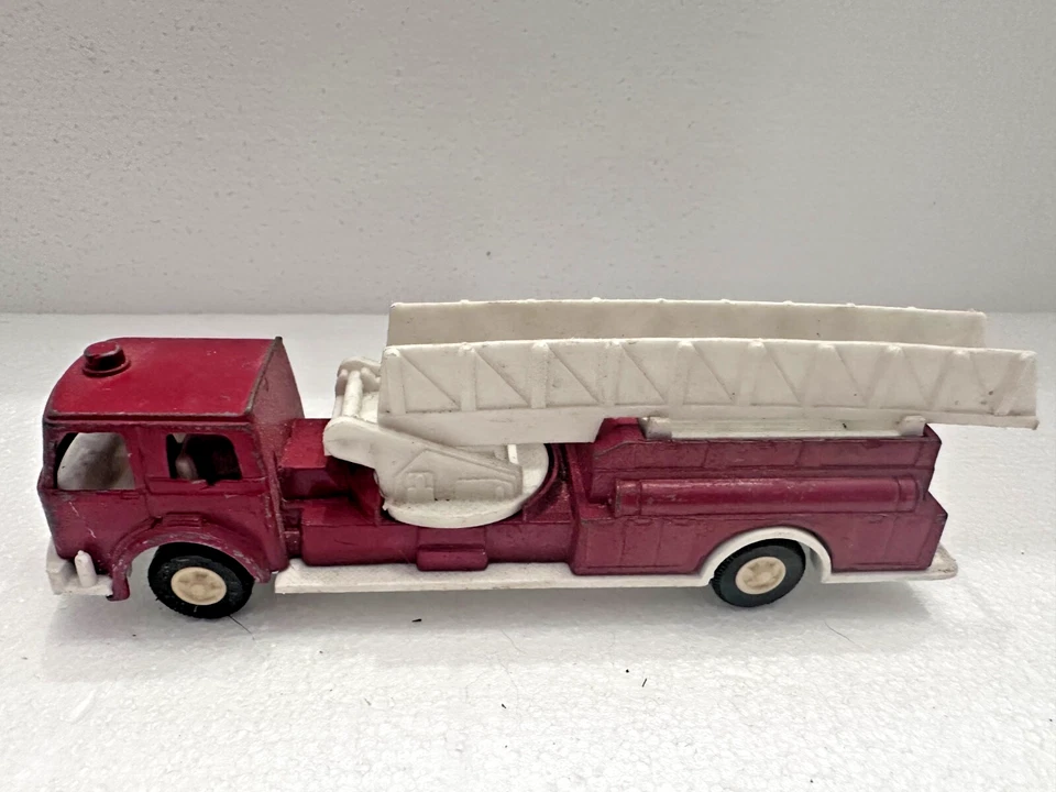Vintage Lot Tootsietoy (8) Emergency Rescue Vehicles Made In USA - Image 3 of 4