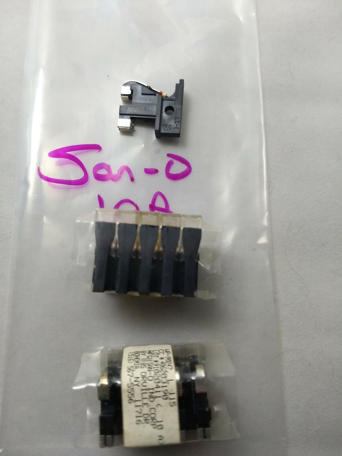 Qty 10-SAN-O, 10A Alarm Indicating Fast Acting Flag Fuses