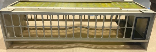 Cincinnati Milacron 3-531-3849A Module Board W/Chassis - 第 3/8 張圖片
