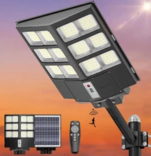Gefolly 600W Solar Street Light Outdoor 60000LM Parking Lot Light Commercial NEW