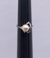 Sterling Silver Pearl Unique Pearl Ring Size 6