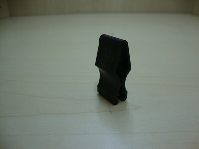 Bmw E30 E36 E46 E34 E24 E23 E38 clamp fuse relay 1 379 583  fuse clip