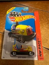 2014 Hot Wheels HW Race Bump Around 166 Yellow
