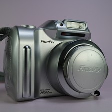 Fujifilm FinePix 2800 Zoom 2.1MP Digital Bridge Camera Silver Tested