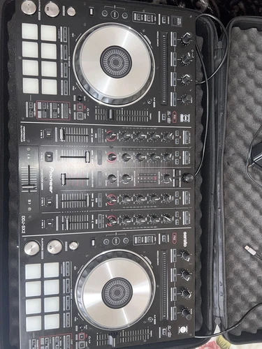 Pioneer DDJ-SX2 Serato DJ 4-Channel Controller Black