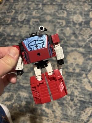 Transformers Seige WFC Deluxe Sideswipe