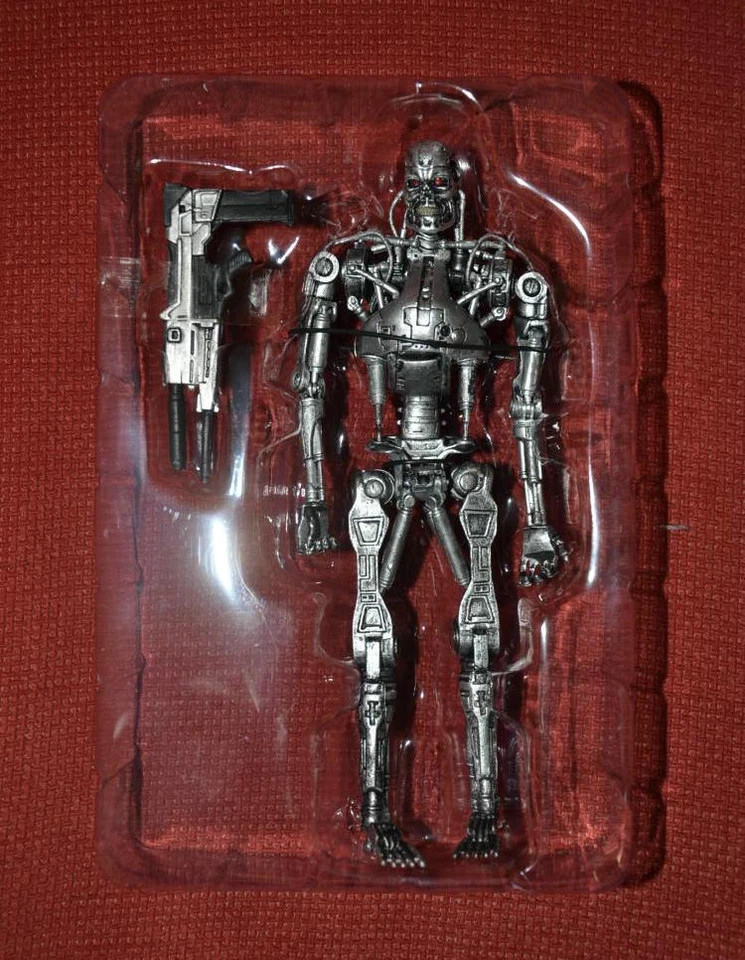 New 7" Terminator 2 Judgment Day T-800 Endoskeleton Arnold PVC Action Figure -