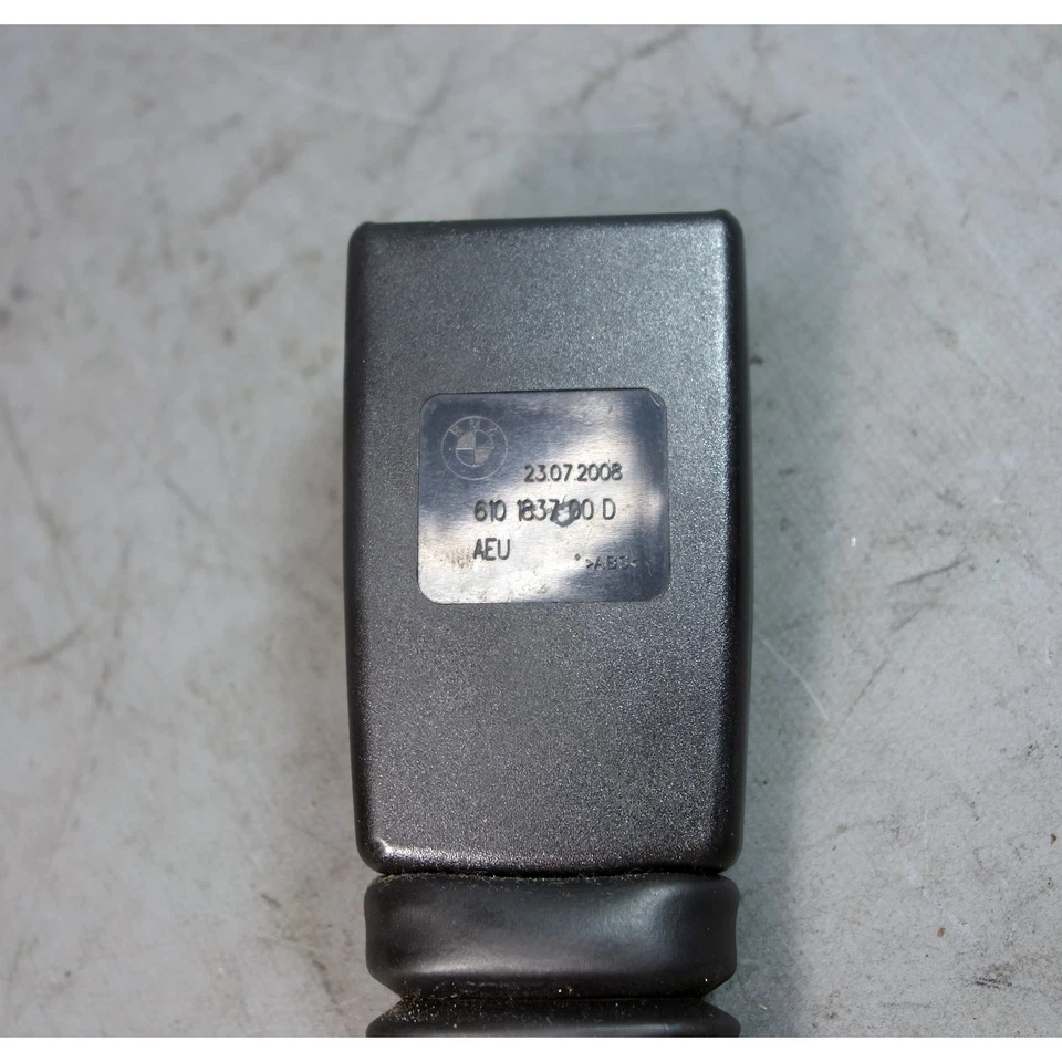 Оригинальная правая передняя нижняя розетка ремня безопасности Mini Cooper 2007-2016 годов выпуска - Изображение 3 из 4