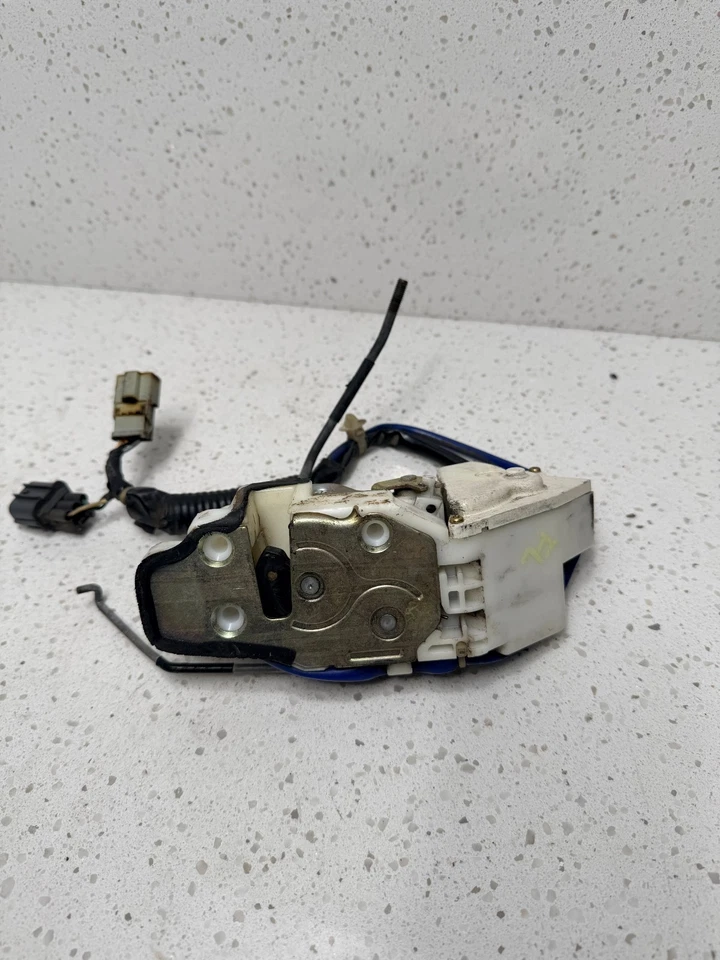 1990 - 1993 Honda Accord 4 portas driver trava da porta dianteira elétrica fabricante de equipamento original usado B477-5 - Imagem 2 de 4