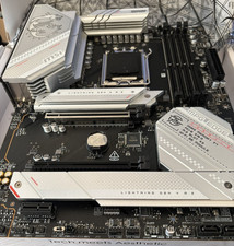 MSI MAG B650 WiFi AM5 Motherboard DDR5 ATX Ryzen - PARTS/NOT WORKING