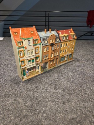 Vollmer Kibri Faller? Row Town Houses Narrow  Cut In Half Fully Assembled 