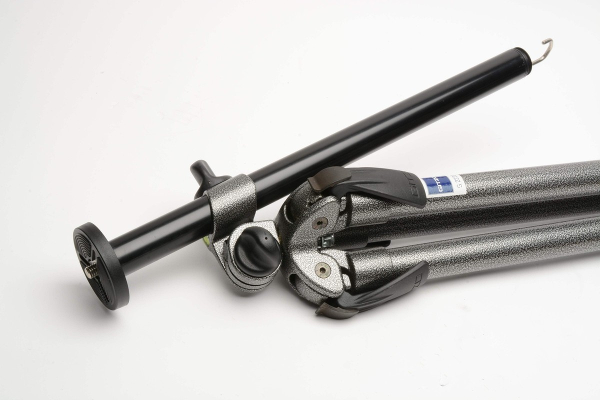 Gitzo G2220 Explorer Alumimum 3 Section Tripod/Rapid Column, Very
