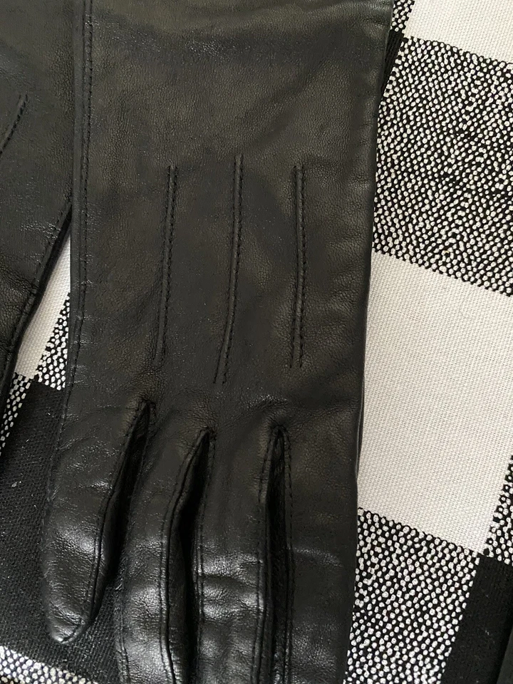 Club Monaco Mujer Largo Negro Cuero Guantes Medianos Foto 2 de 4