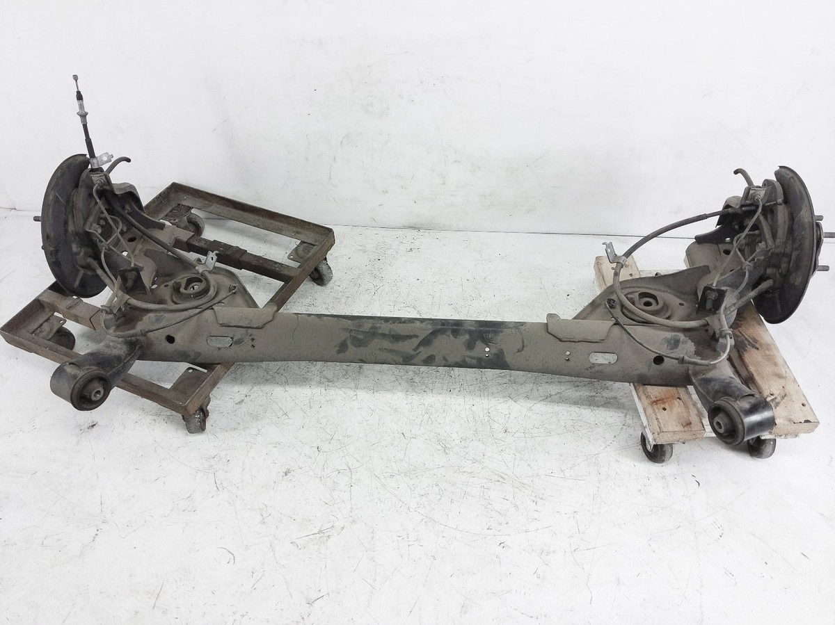 2011-2012 Nissan Leaf Rear Loaded Axle Torsion Beam | 55501-3Na1a | OE