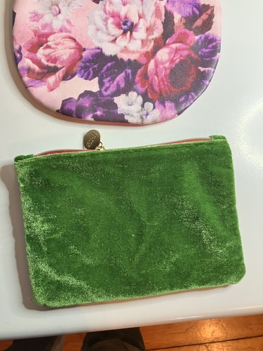 IPSY Lot of 6 makeup/accesory bags 8x5 mixed patterns - Picture 7 of 8