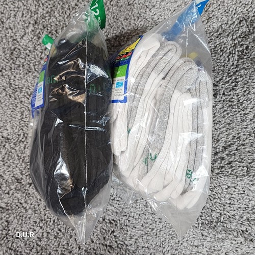 Boys Hanes Socks 12 Pair WHITE CREW 12 Pair BLACK ANKLE Shoe Size 9-2.5 NEW 24pr - Picture 2 of 7