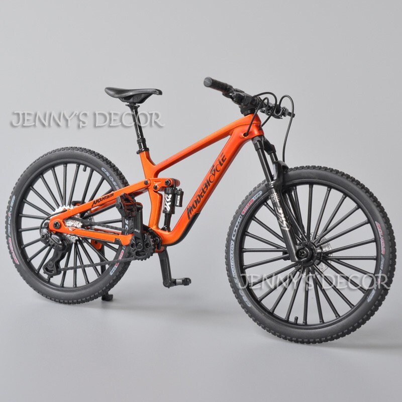 1:8 Scale Diecast Metal Bicycle Model Toy DH Down Hill Dual Slalom Mountain  Bike