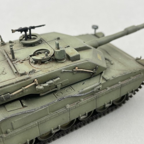 Challenger 2MBT Pro Painted Conversion Diecast Tank Model De Agostini 1/72 Scale - Picture 6 of 14
