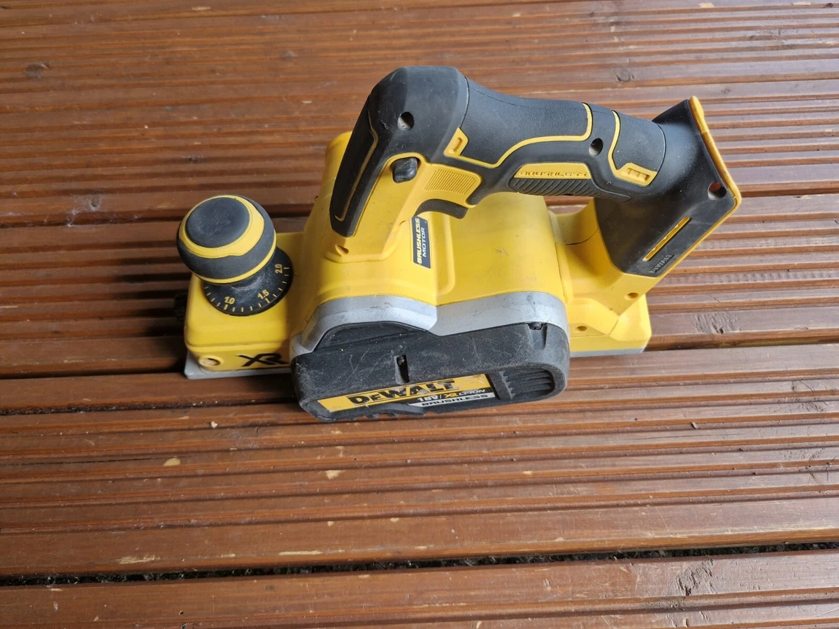 Dewalt DCP580N Planer Cordless Brushless 18V li ion 82mm Body Only