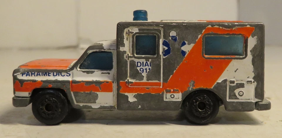 Matchbox Ambulance 1977 Diecast 911 Paramedics Orange White E11 Vintage Mis Door - Image 2 of 4