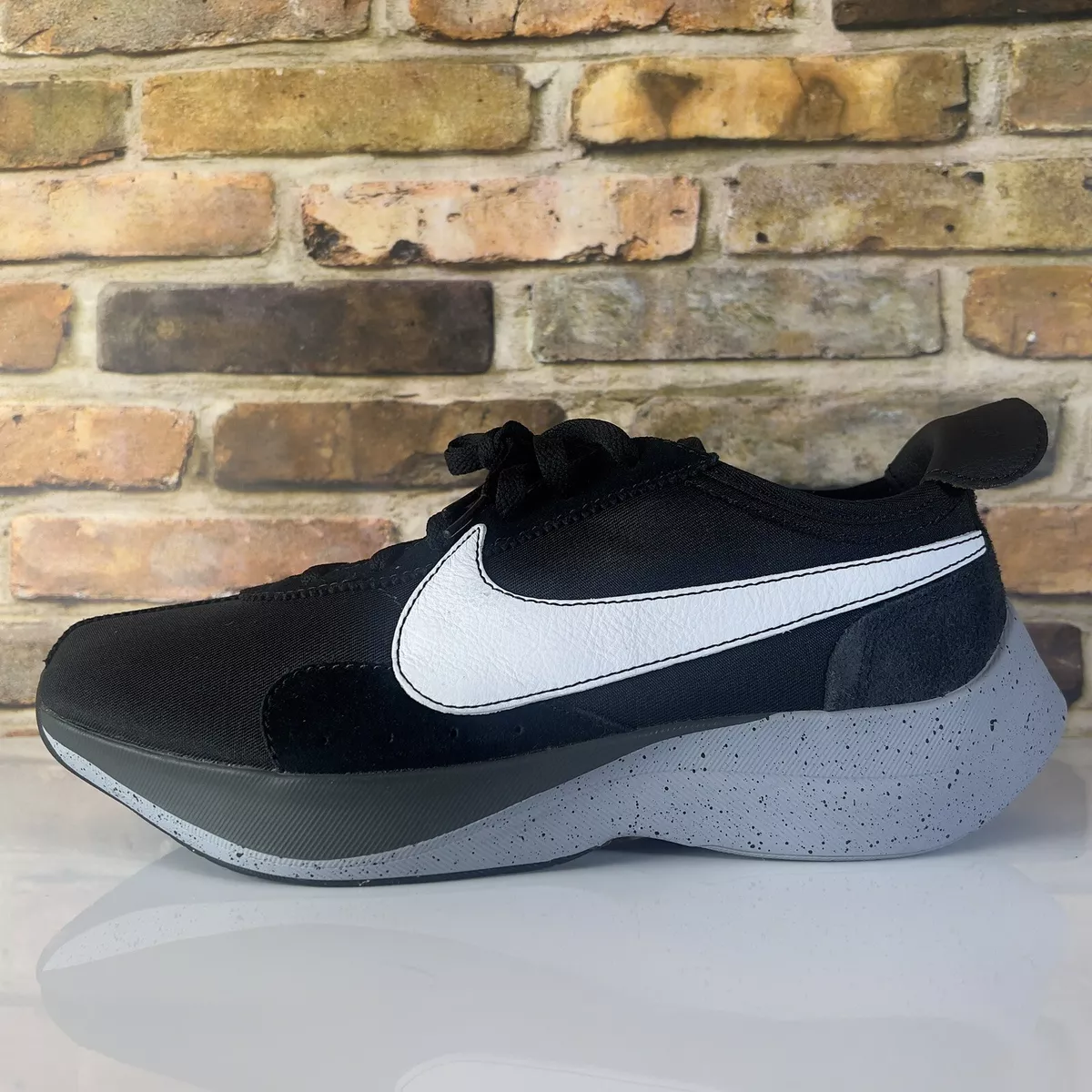 Nike moon deals racer for sale