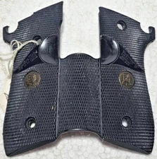 TAURUS PT99AF Pachmayr Signature Wrap Around Rubber Grips PT99 PT92AF PT92 MINT